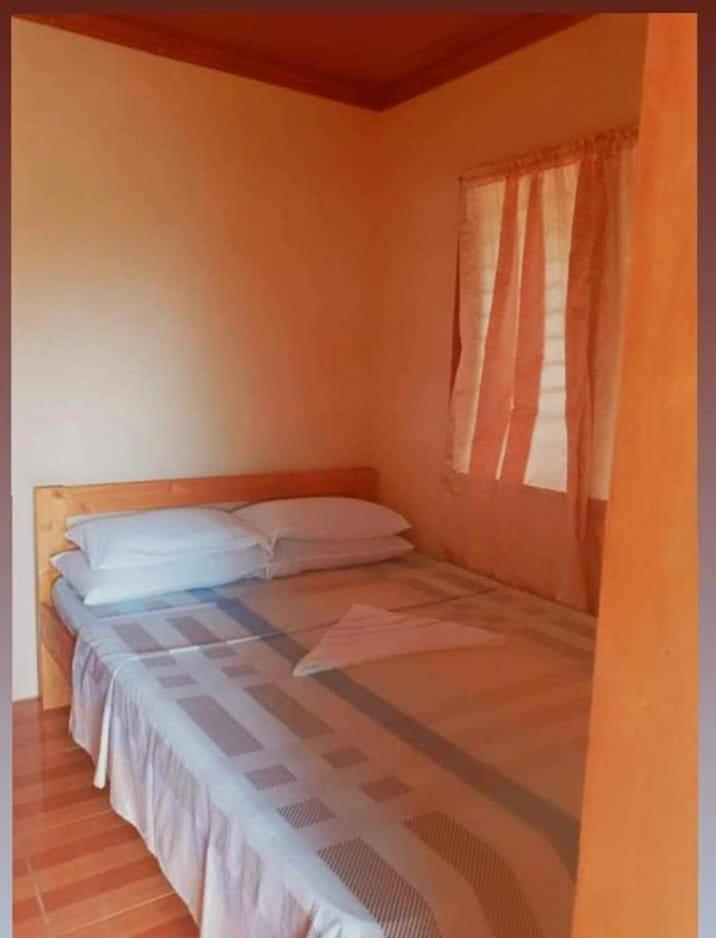 Gold Star Inn Siquijor Room photo